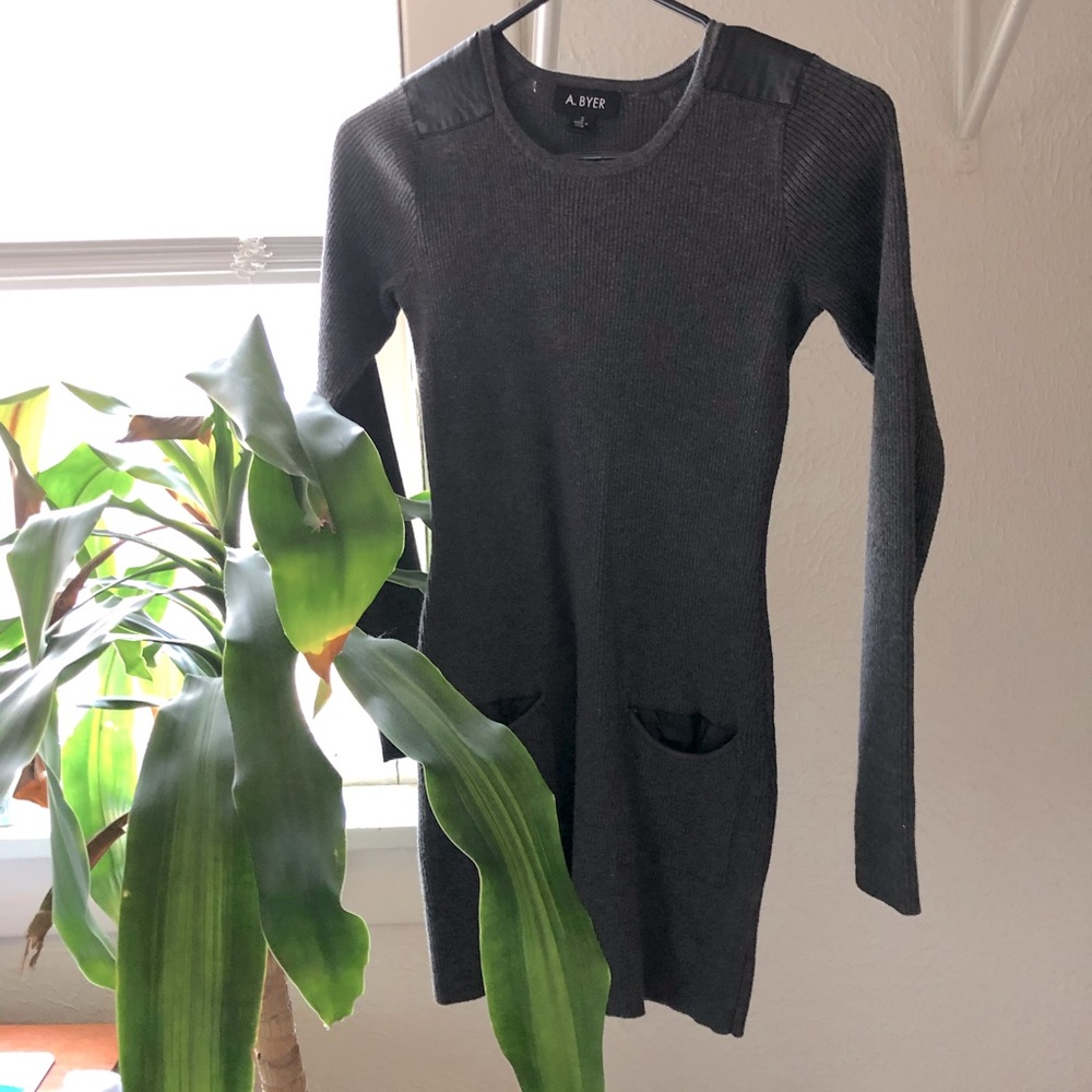 Women’s Long Sleeve Sweater Dress with Pockets